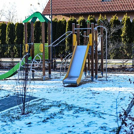 Apartament VILLA PARK przy plaży z widokiem na jezioro, taras 50 m2 Ostróda Zewnętrze zdjęcie