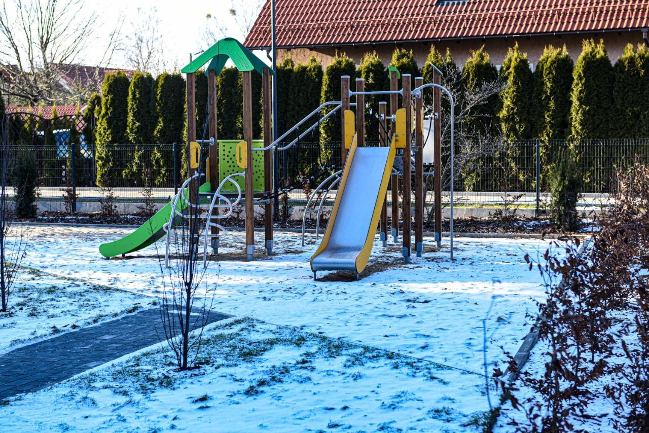 Apartament VILLA PARK przy plaży z widokiem na jezioro, taras 50 m2 Ostróda Zewnętrze zdjęcie